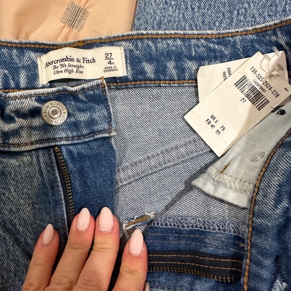 NWT Abercrombie & Fitch curve love 90s straight ultra high rise jeans - Picture 3 of 3